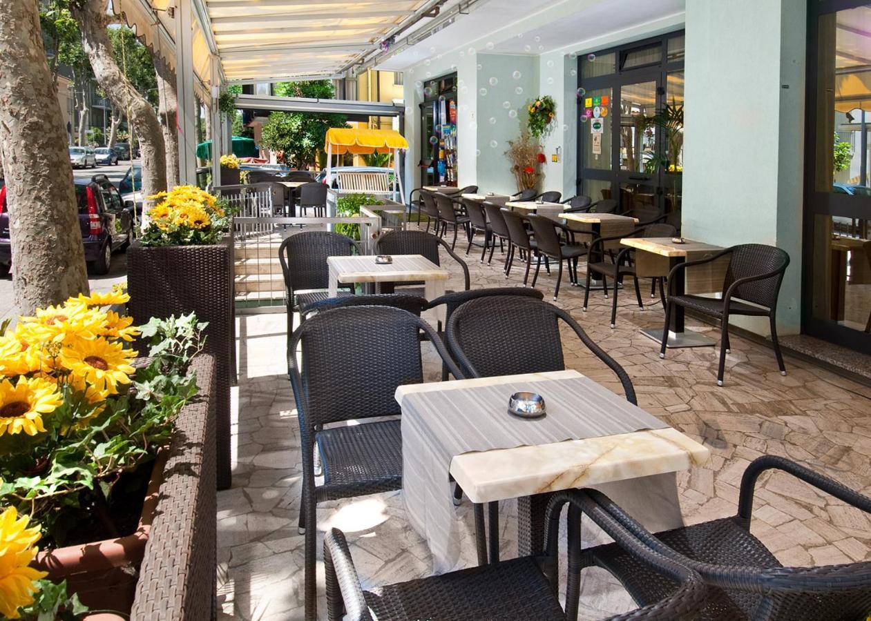 Hotel Grappoli Ρίμινι Εξωτερικό φωτογραφία